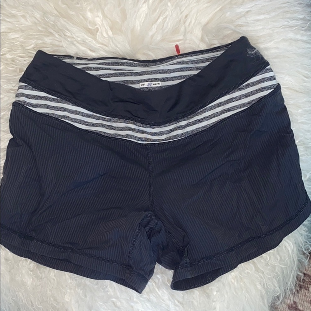 Lululemon shorts✨🍋